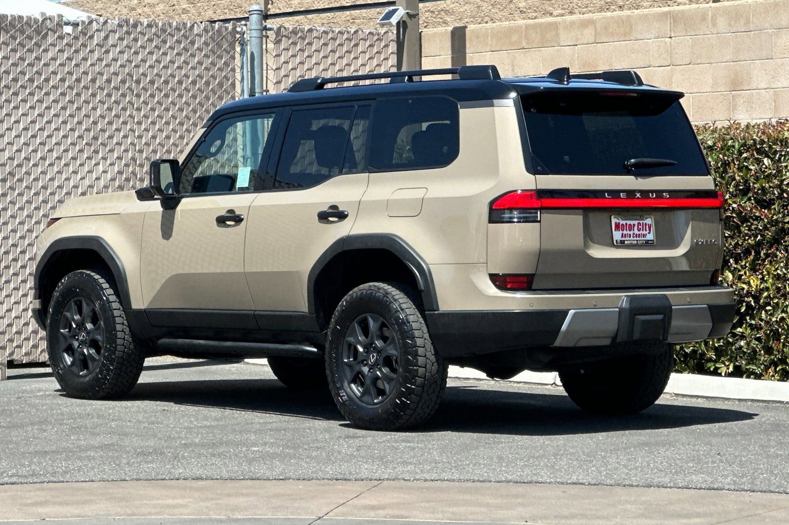 Used 2025 Lexus GX 550 image 6