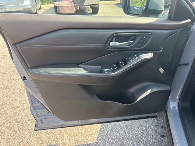 Certified 2023 Nissan Rogue SL w/ SL Premium Package AWD/4WD image 28