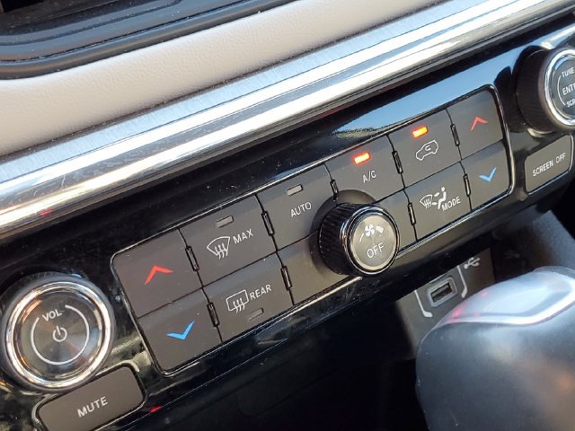 Used 2024 Jeep Compass Limited AWD/4WD image 18