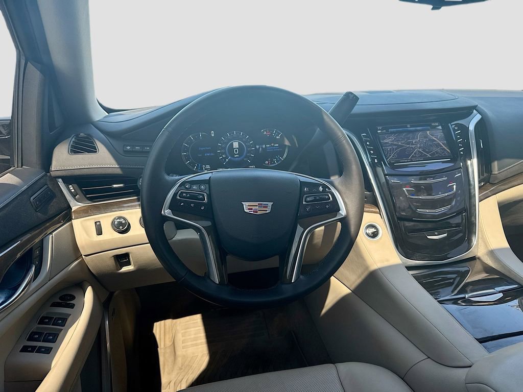 Used 2020 Cadillac Escalade ESV Premium Luxury AWD/4WD image 23