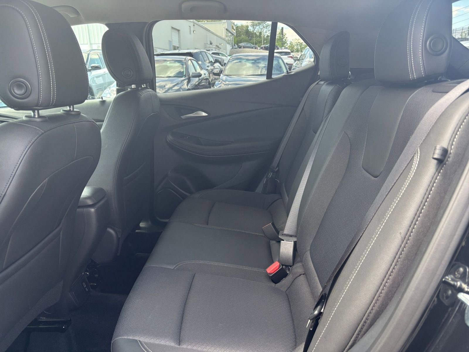 Used 2025 Buick Encore GX Preferred AWD/4WD image 21