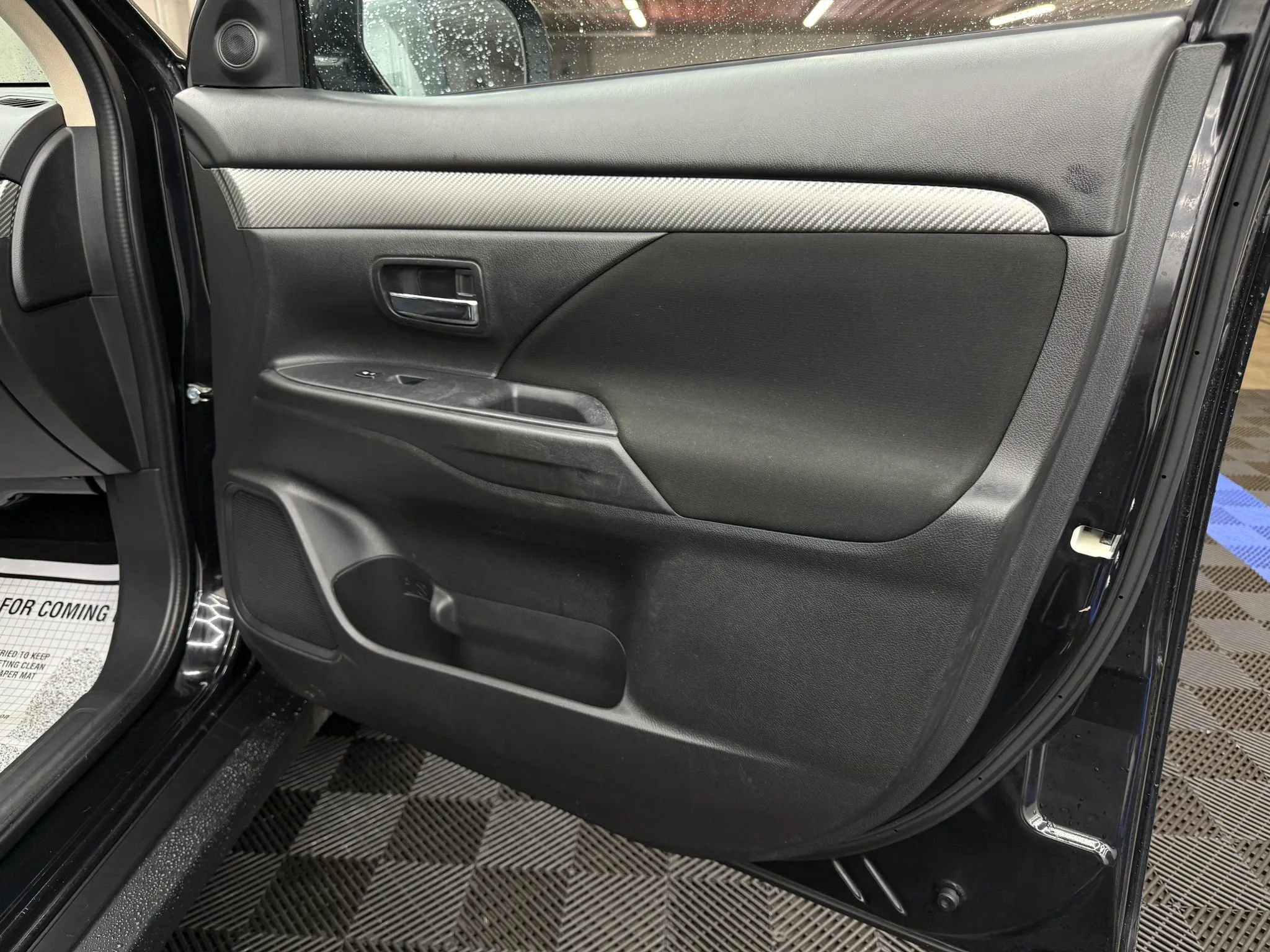 Used 2017 Mitsubishi Outlander SE FWD image 5