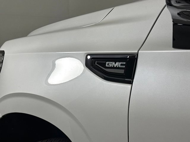 Used 2023 GMC Yukon XL Denali Ultimate w/ LPO, Floor Liner Package AWD/4WD image 15