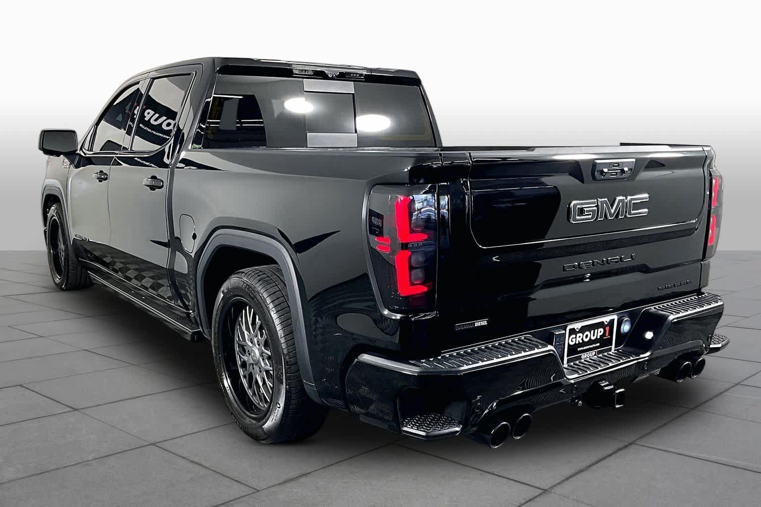Certified 2025 GMC Sierra 1500 Denali Ultimate AWD/4WD image 31