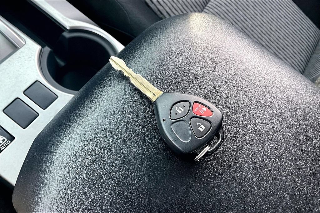 Used 2016 Toyota 4Runner SR5 RWD image 32