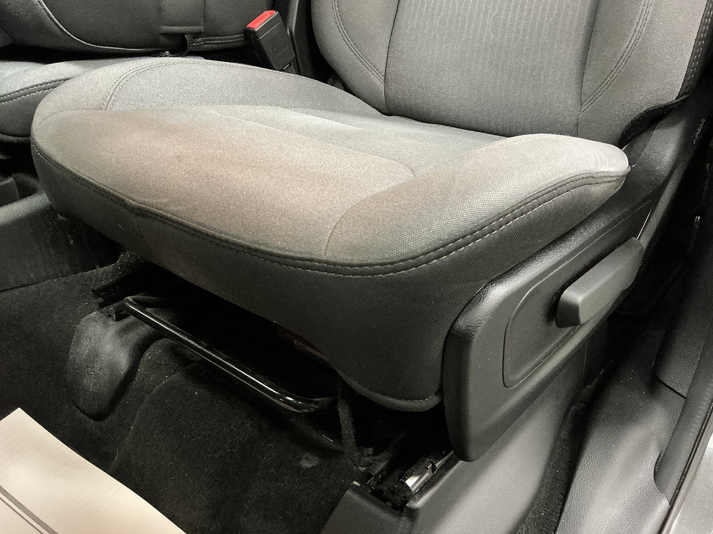 Used 2020 RAM 1500 Big Horn AWD/4WD image 18