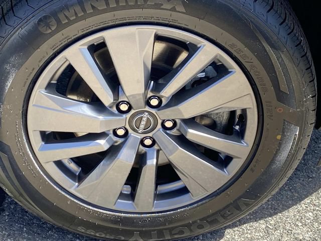 Used 2025 Nissan Pathfinder SV AWD/4WD image 28