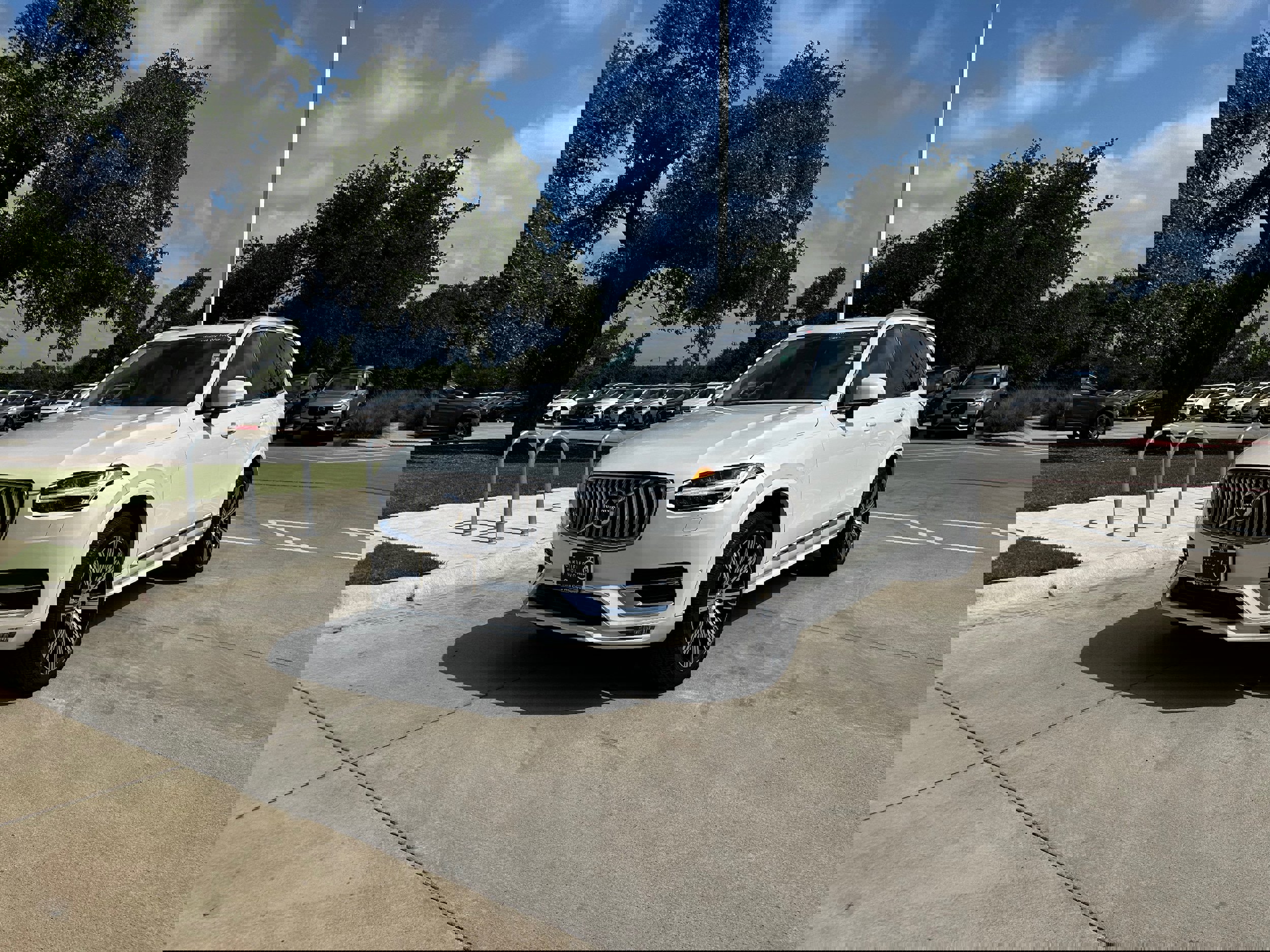 Certified 2023 Volvo XC90 B6 Ultimate image 2