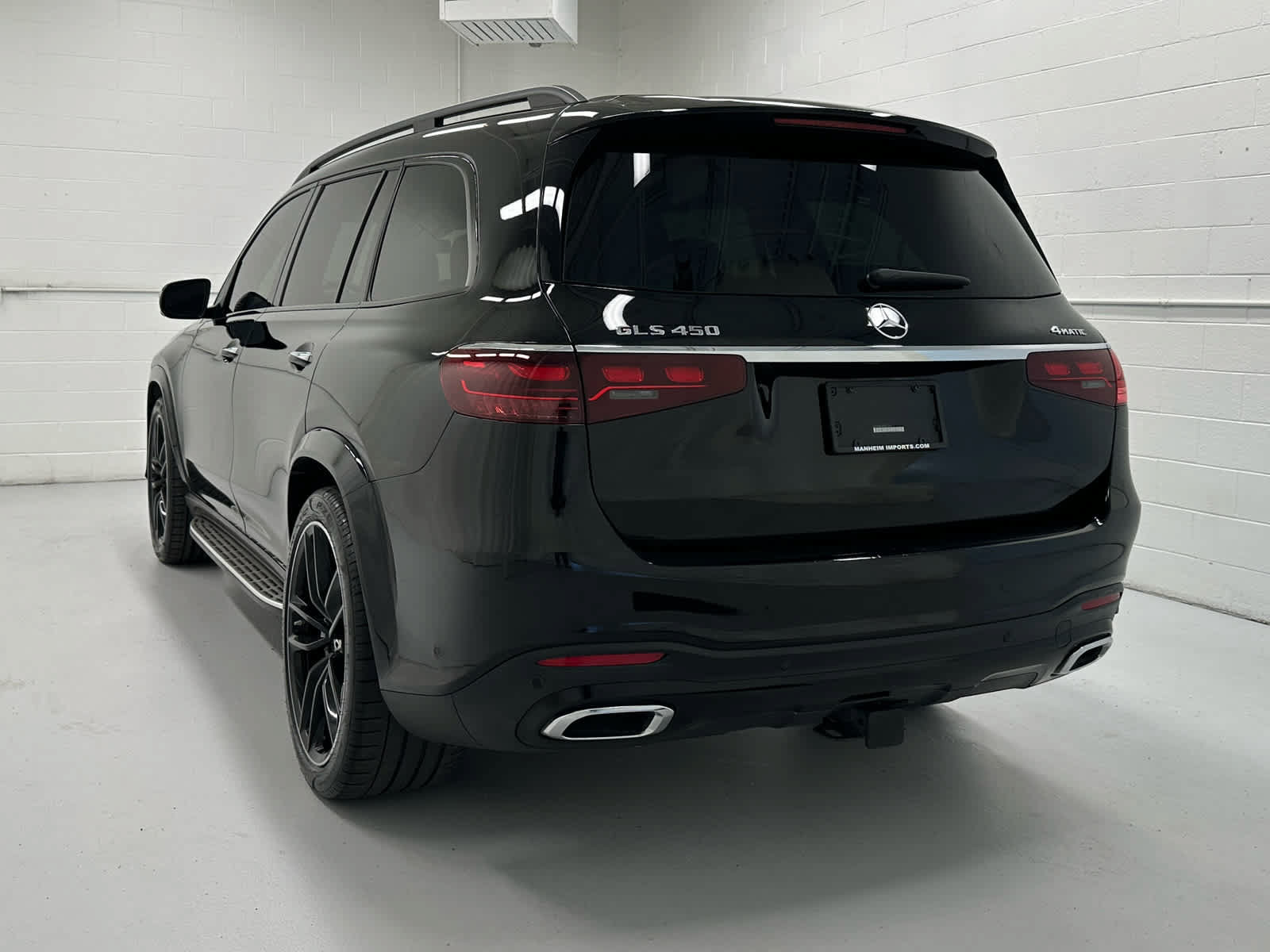 Used 2024 Mercedes-Benz GLS 450 4MATIC image 8