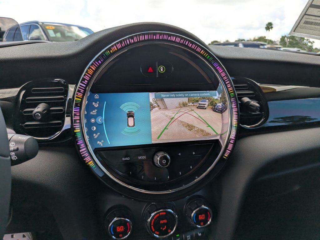 Used 2024 MINI Cooper SE FWD image 24