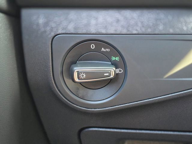 Used 2024 Volkswagen Tiguan Wolfsburg Edition image 43