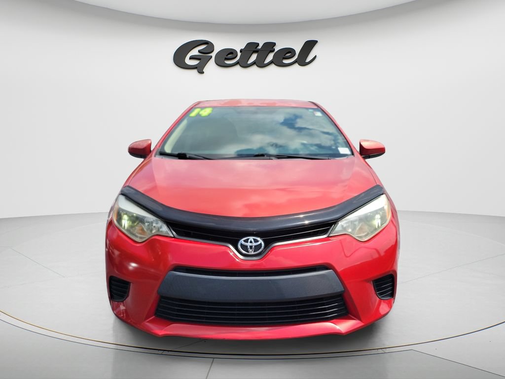 Used 2014 Toyota Corolla LE FWD image 2