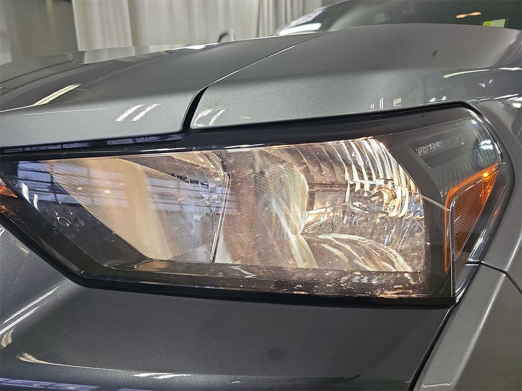 Certified 2025 Chevrolet Colorado LT w/ Advanced Trailering Package image 36