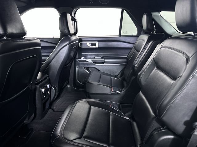 Used 2020 Ford Explorer XLT w/ Equipment Group 202A AWD/4WD image 26