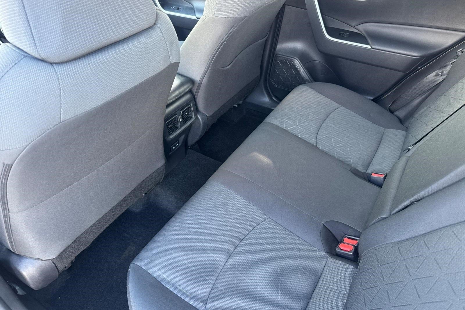 Used 2022 Toyota RAV4 XLE w/ Convenience Package image 26