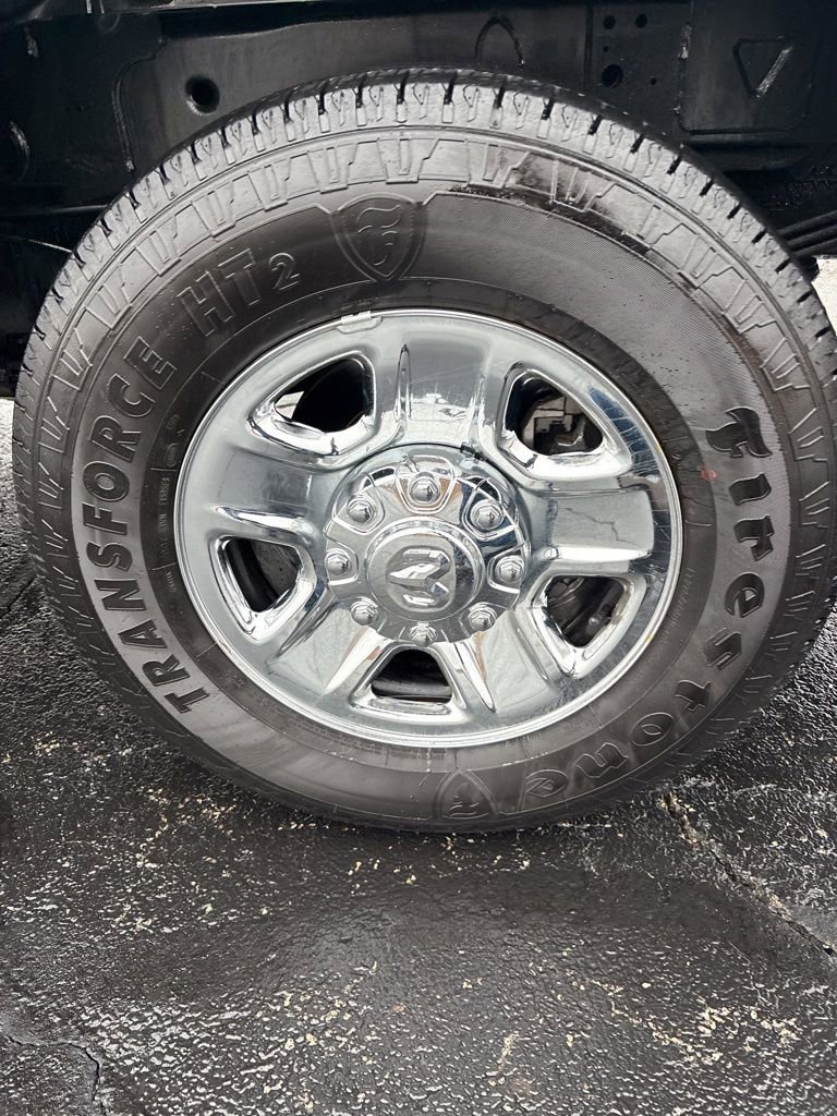 Used 2025 RAM 3500 Tradesman image 11