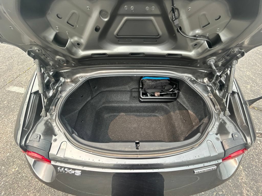 Used 2022 MAZDA MX-5 Miata RF Grand Touring RWD image 14