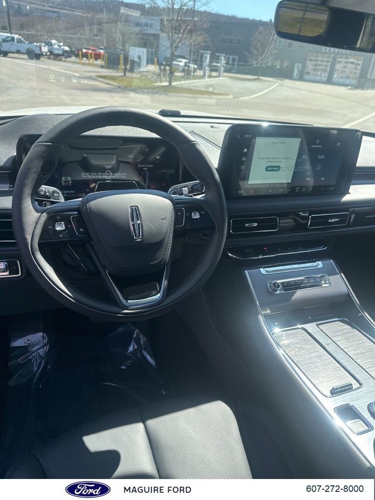 New 2026 Lincoln Aviator AWD image 14