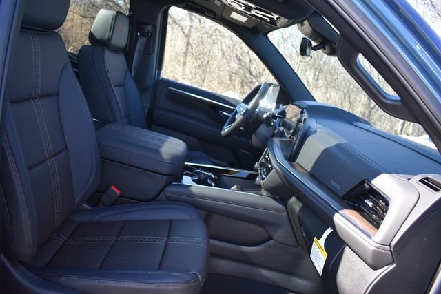 New 2026 Chevrolet Suburban High Country image 19
