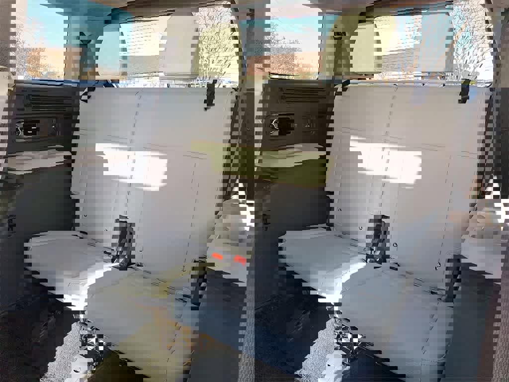 Used 2025 Hyundai Santa Fe Calligraphy image 9