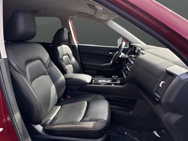 Used 2024 Nissan Pathfinder SL image 30