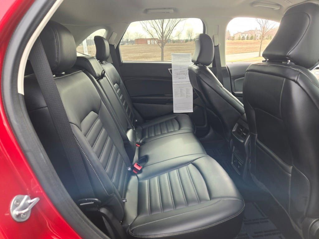 Used 2022 Ford Edge SEL w/ Convenience Package image 10