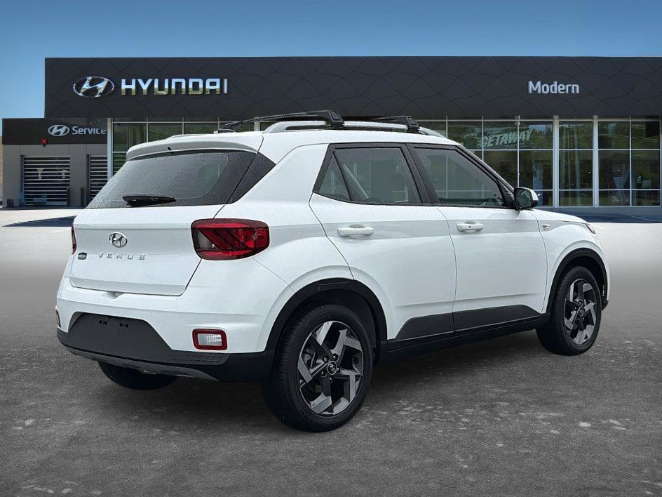 New 2026 Hyundai Venue SEL FWD image 3