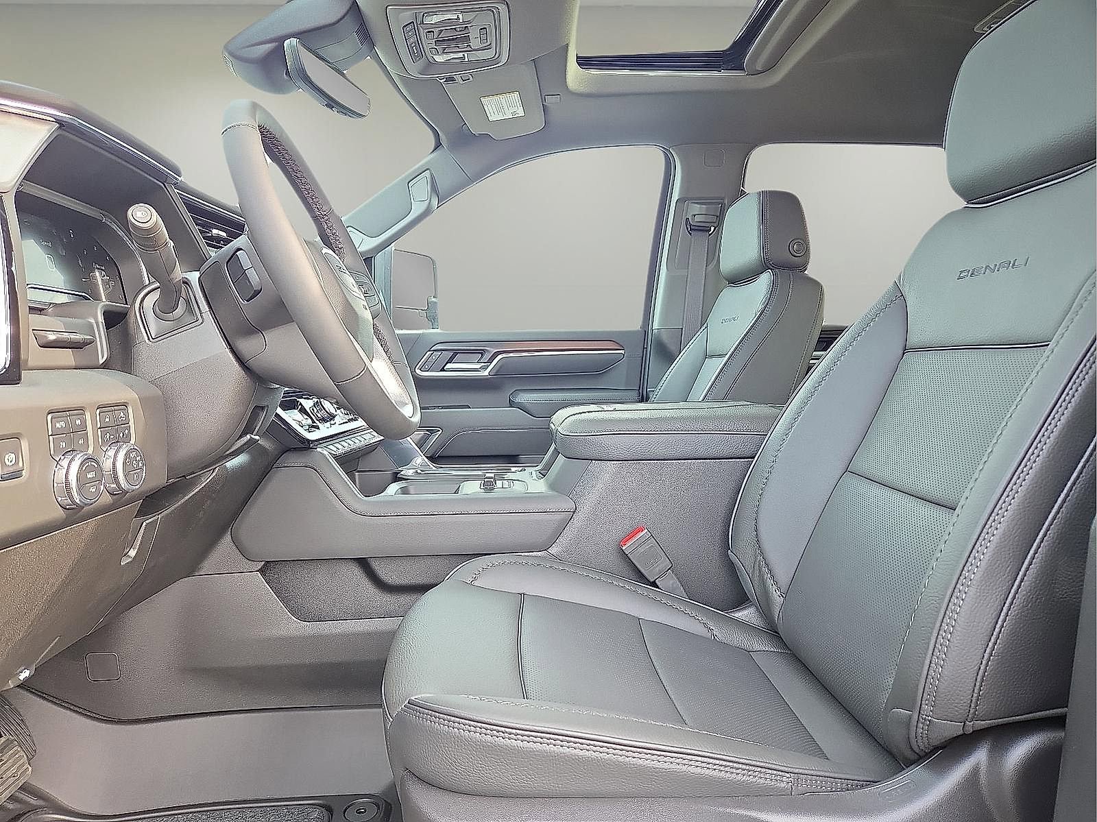 Used 2025 GMC Sierra 2500 Denali w/ Denali Reserve Package image 15