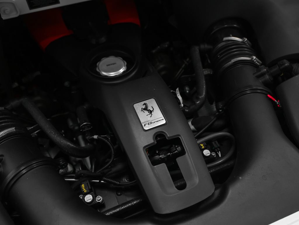 Certified 2022 Ferrari F8 Tributo RWD image 38