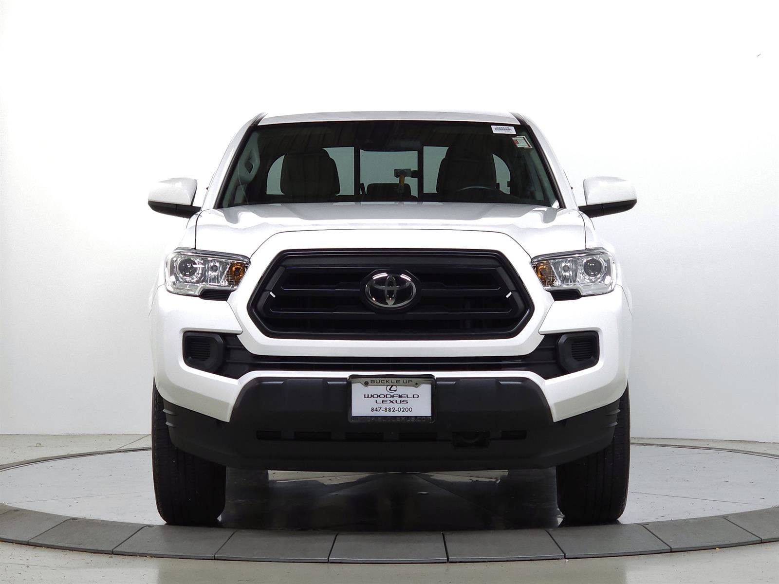 Used 2022 Toyota Tacoma SR AWD/4WD image 2
