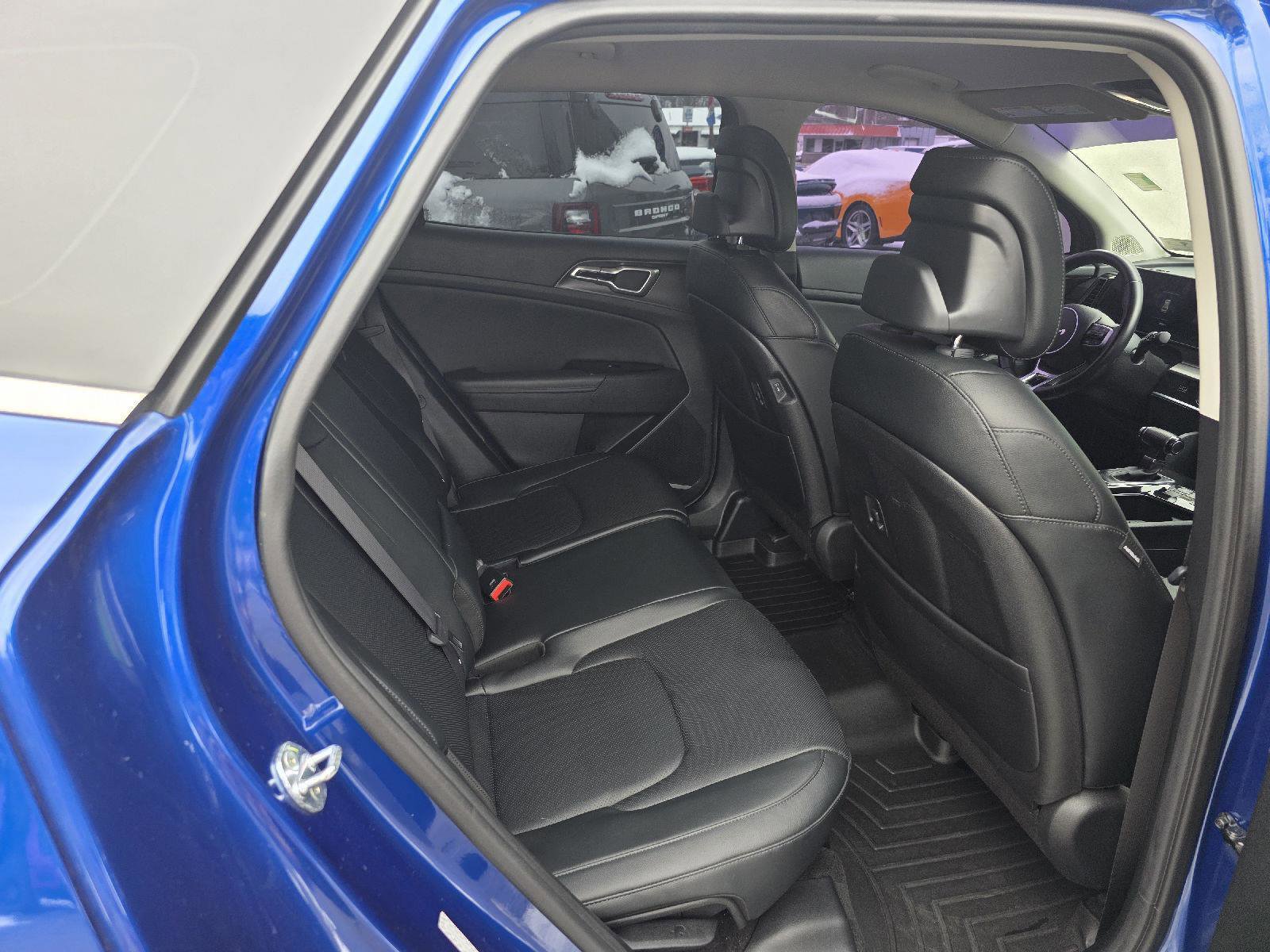 Used 2023 Kia Sportage EX image 28