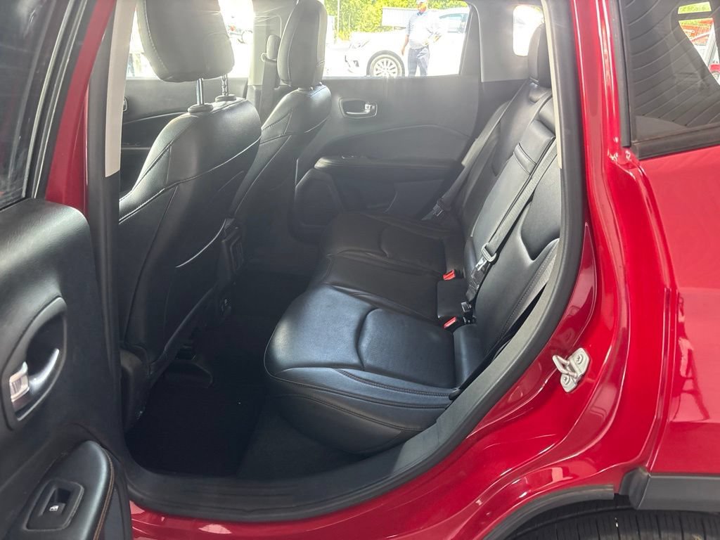 Used 2018 Jeep Compass Limited w/ Navigation Group AWD/4WD image 12