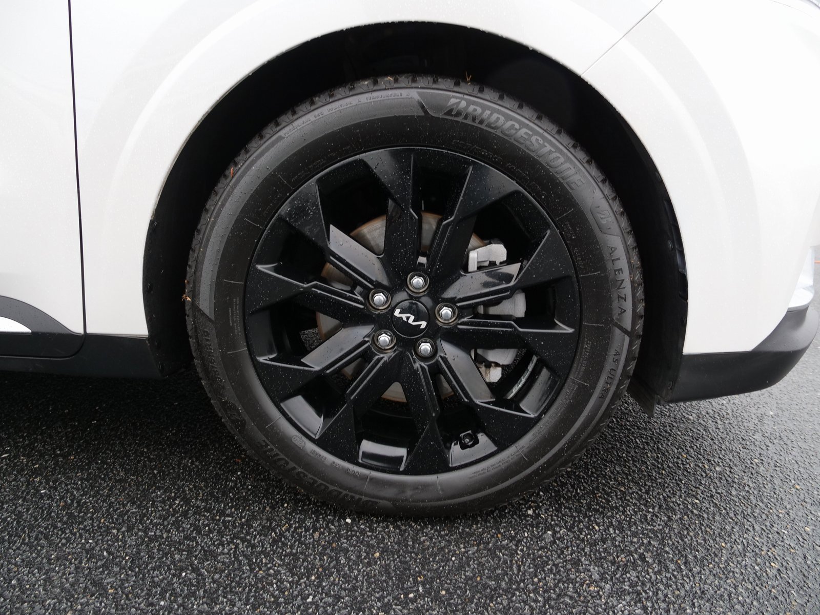 Used 2022 Kia Carnival SX Prestige image 11