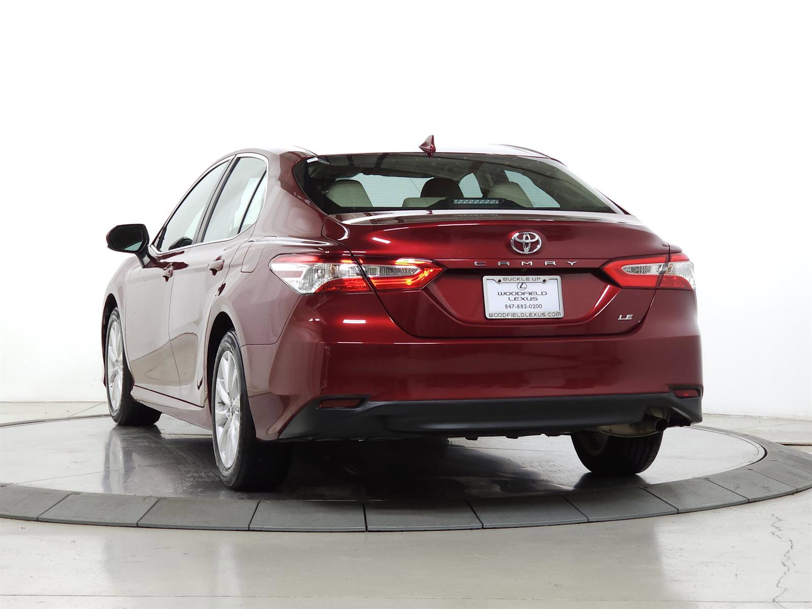 Used 2019 Toyota Camry LE image 6
