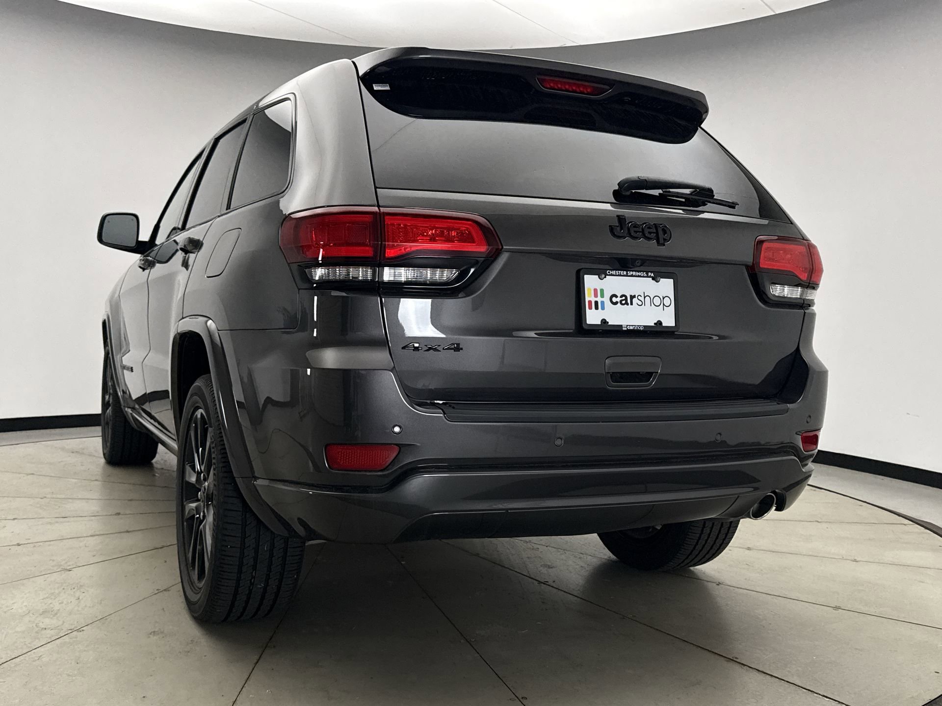 Used 2019 Jeep Grand Cherokee Altitude AWD/4WD image 3