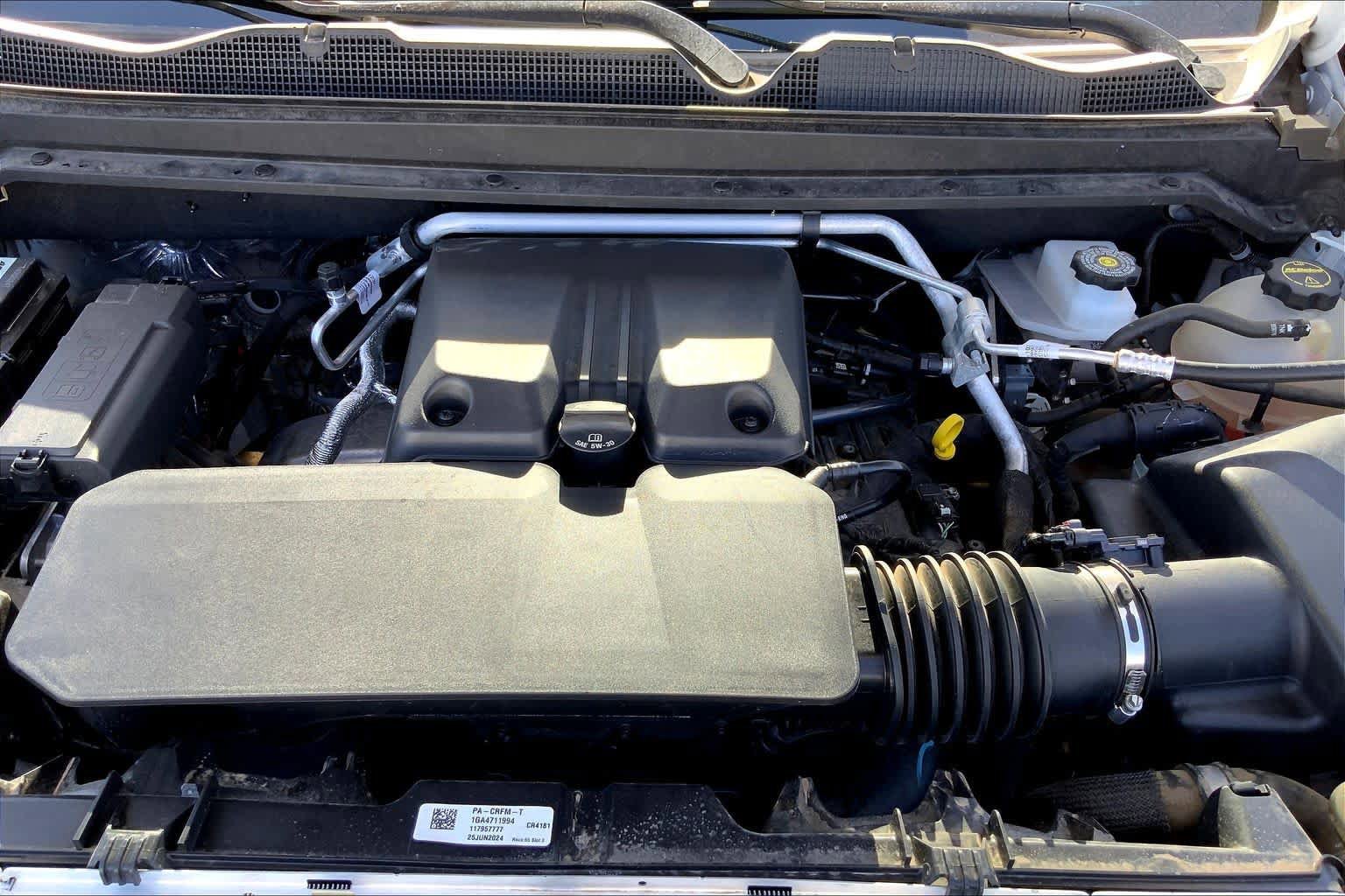 Used 2024 Chevrolet Colorado Trail Boss w/ Technology Package AWD/4WD image 32