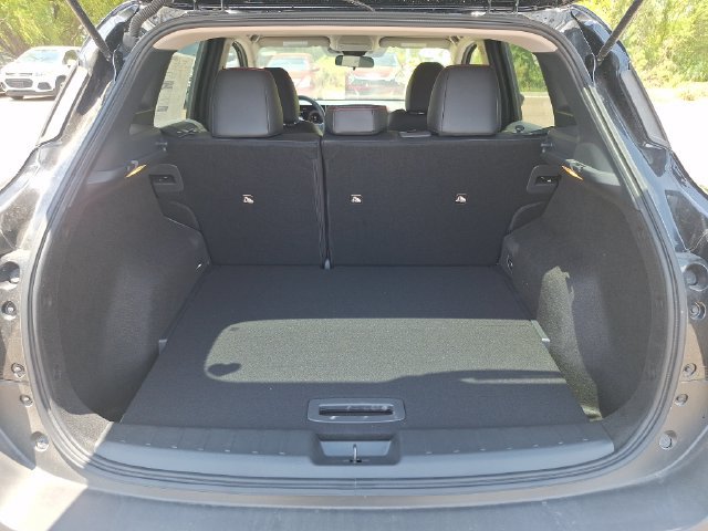New 2026 Nissan Kicks SR w/ Cold Weather Package FWD image 22