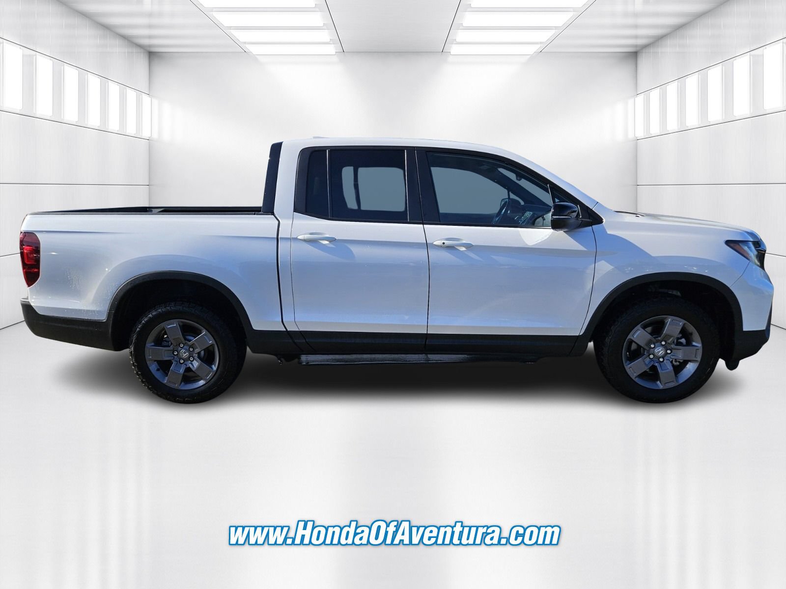 Used 2024 Honda Ridgeline TrailSport image 2