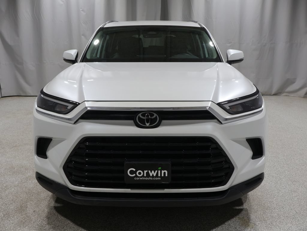 Used 2025 Toyota Grand Highlander AWD image 7