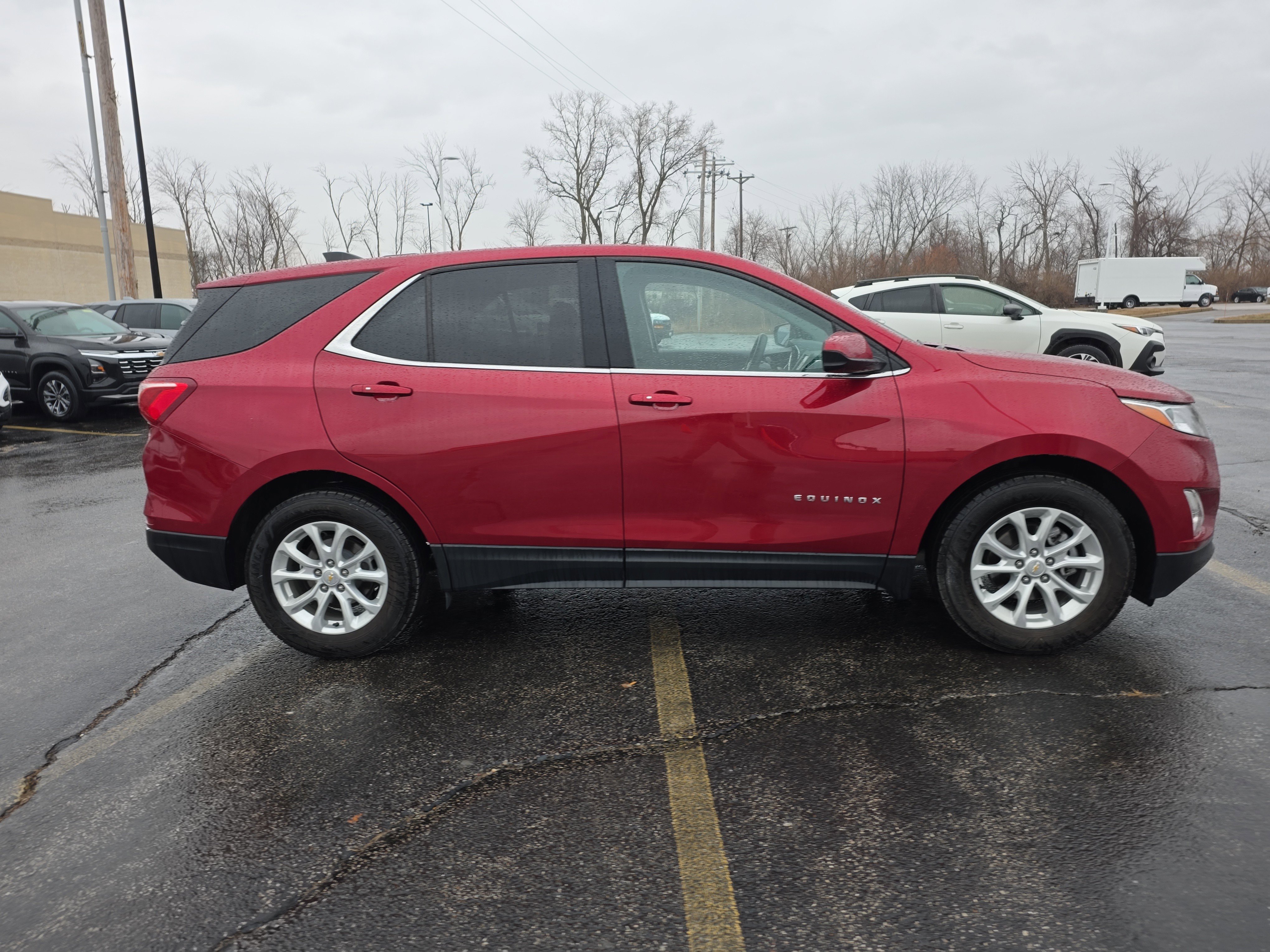Used 2019 Chevrolet Equinox LT image 2