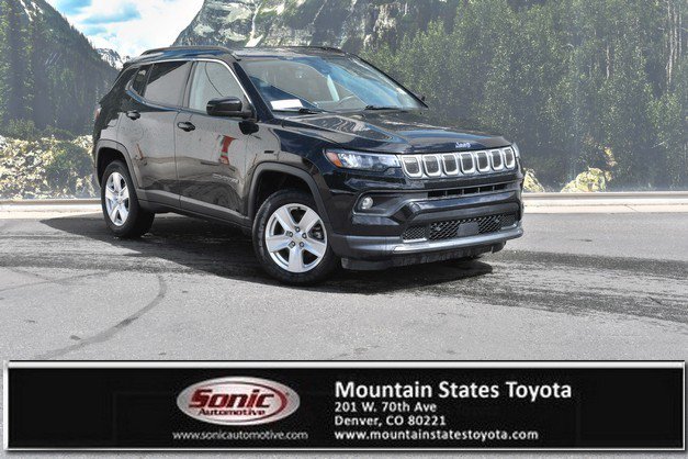 Used 2022 Jeep Compass Latitude w/ Convenience Group AWD/4WD image 1