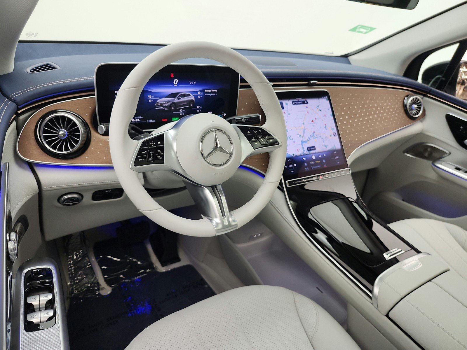 New 2027 Mercedes-Benz EQE 320+ SUV image 9