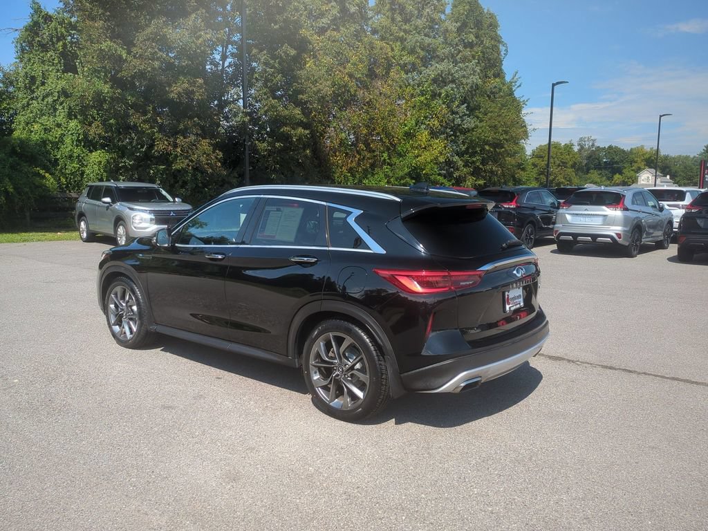 Used 2019 INFINITI QX50 Essential w/ Sensory Package AWD/4WD image 7
