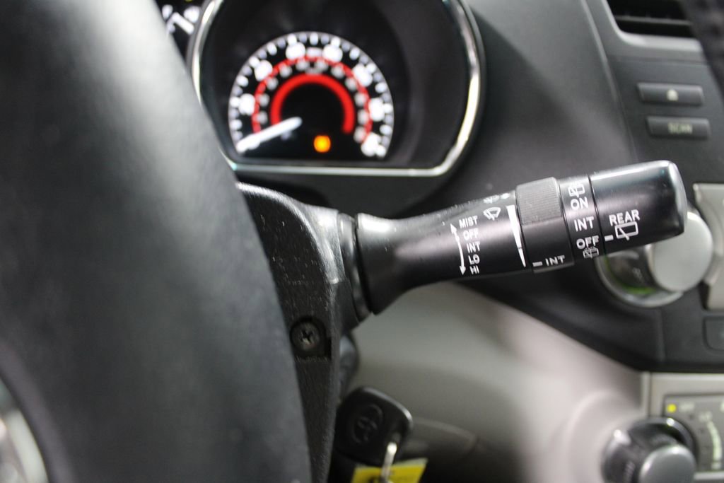 Used 2012 Toyota Highlander SE image 31