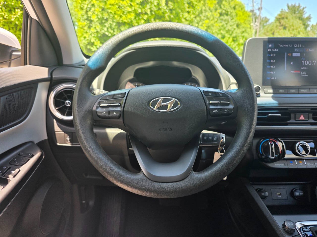 Used 2022 Hyundai Kona SE w/ Cargo Package FWD image 18