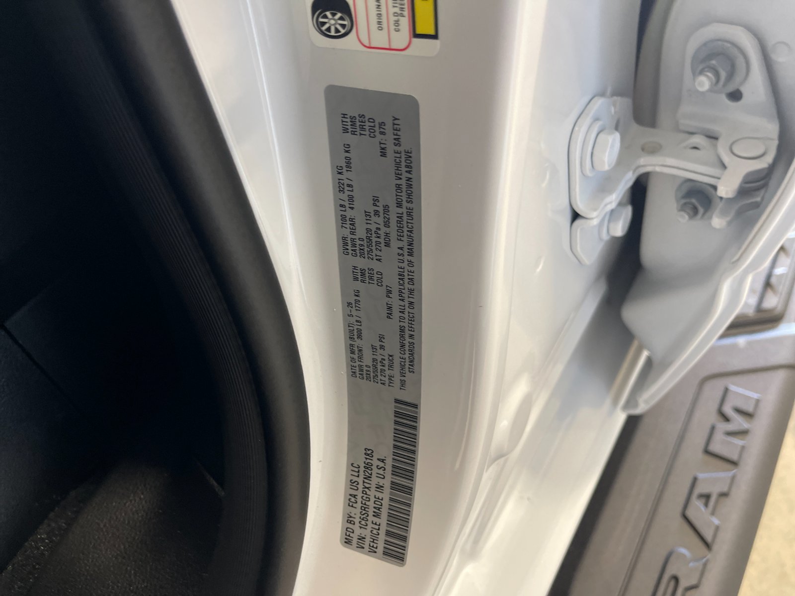 New 2026 RAM 1500 Express AWD/4WD image 31