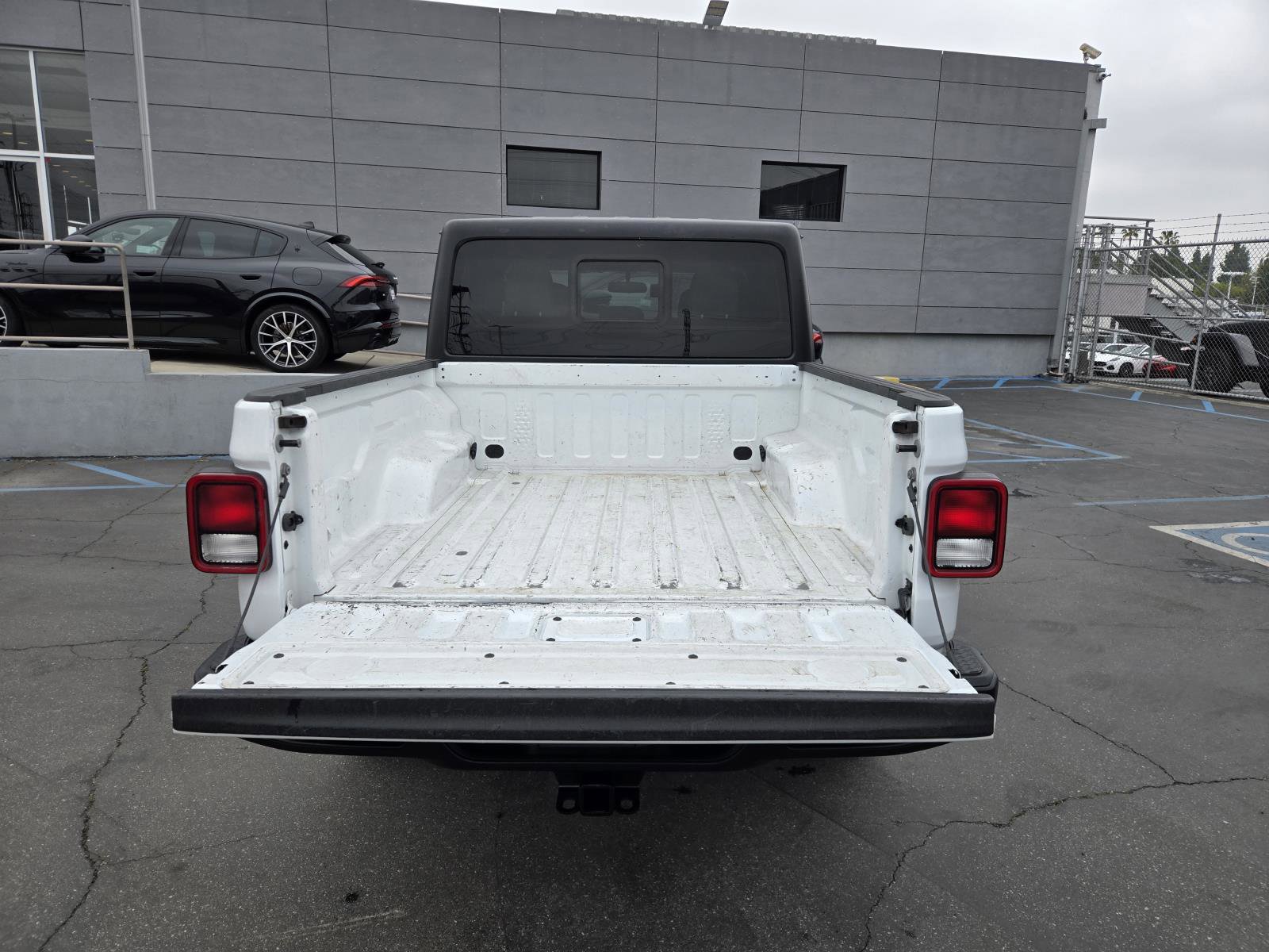 Certified 2022 Jeep Gladiator Sport AWD/4WD image 26