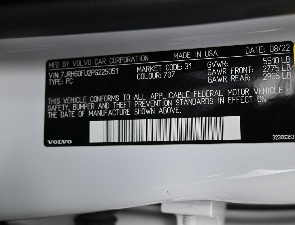 Used 2023 Volvo S60 T8 Ultimate image 9