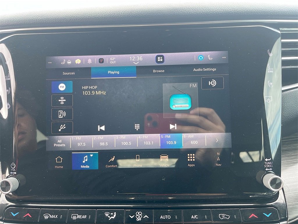 Used 2024 Jeep Wagoneer Series II w/ Premium Group I image 15