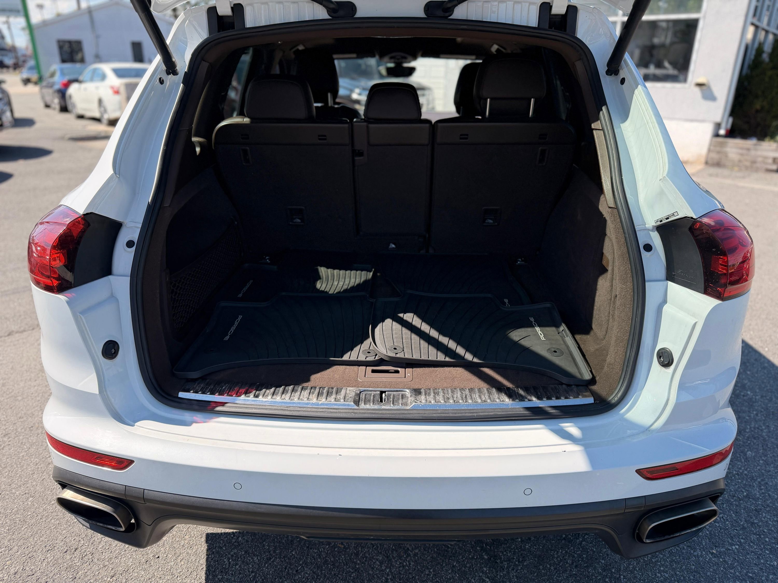 Used 2016 Porsche Cayenne AWD/4WD image 14